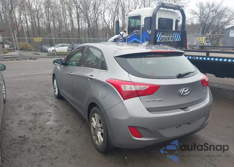 2013 Hyundai Elantra Gt z USA, uszkodzony, nr VIN KMHD35LE2DU122625